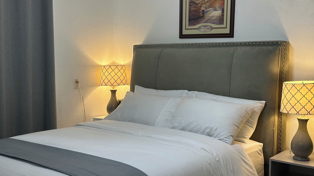Photo of Bedroom in Arden-Arcade
