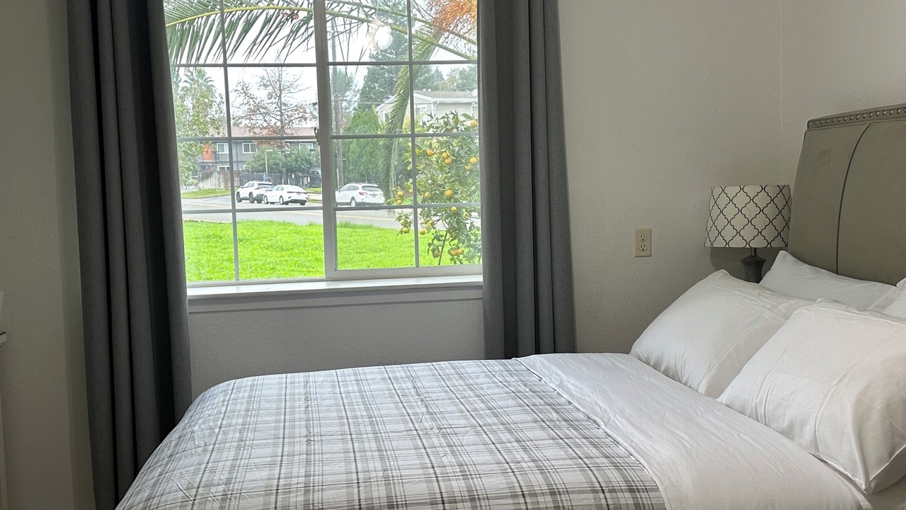 Photo of Bedroom in Arden-Arcade