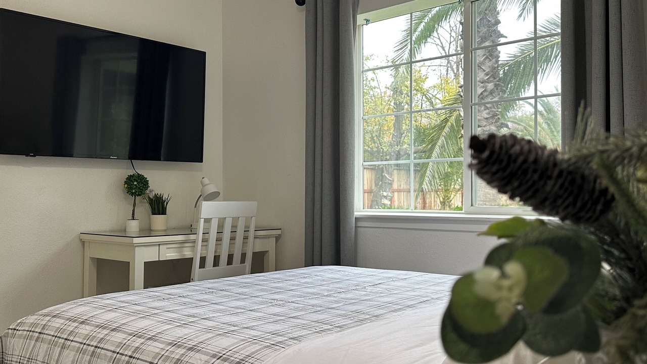 Photo of Bedroom in Arden-Arcade