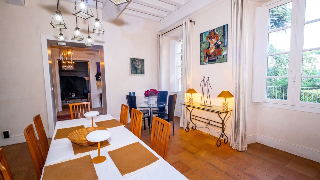 Photo of Bedroom in Castelnau-de-Montmiral