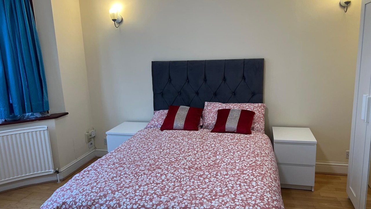 Photo of Bedroom in Mayfield