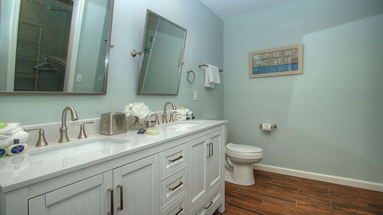 Photo of Bathroom in Beach Lagoon