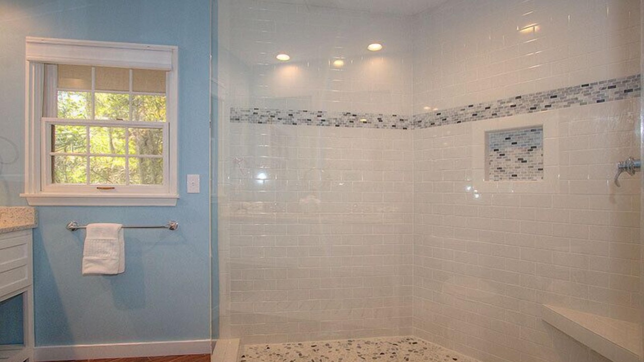 Photo of Bathroom in Beach Lagoon