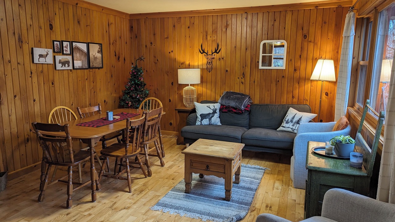 Photo of Livingroom in Les Pays-d'en-Haut Regional County Municipality