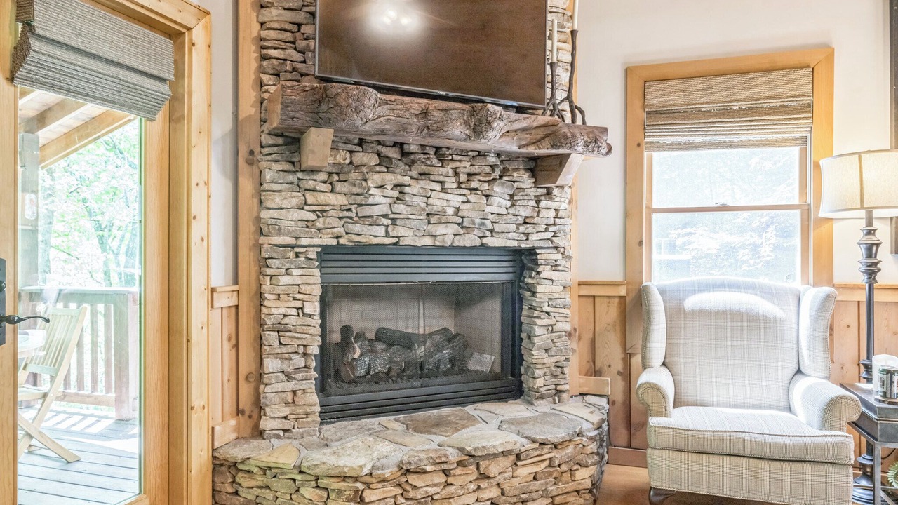 Photo of Livingroom in McCaysville