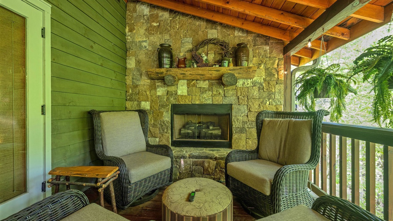 Photo of Livingroom in McCaysville