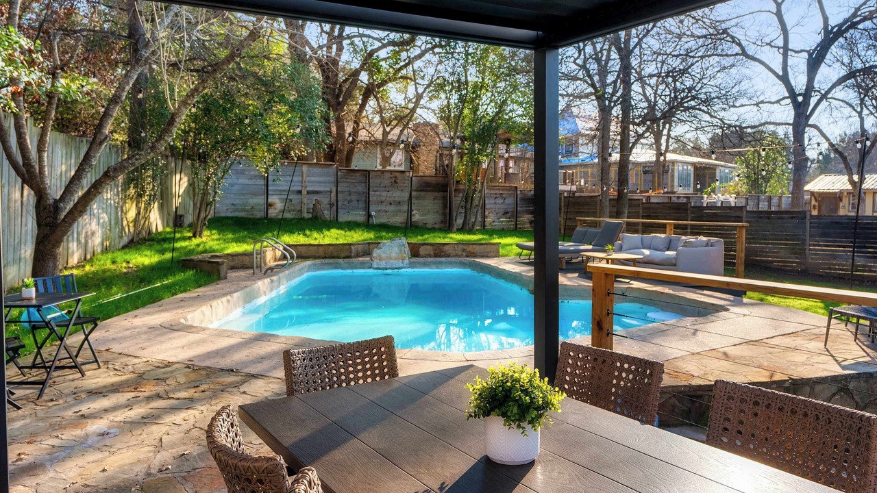 Photo of Outdoor in Barton Hills