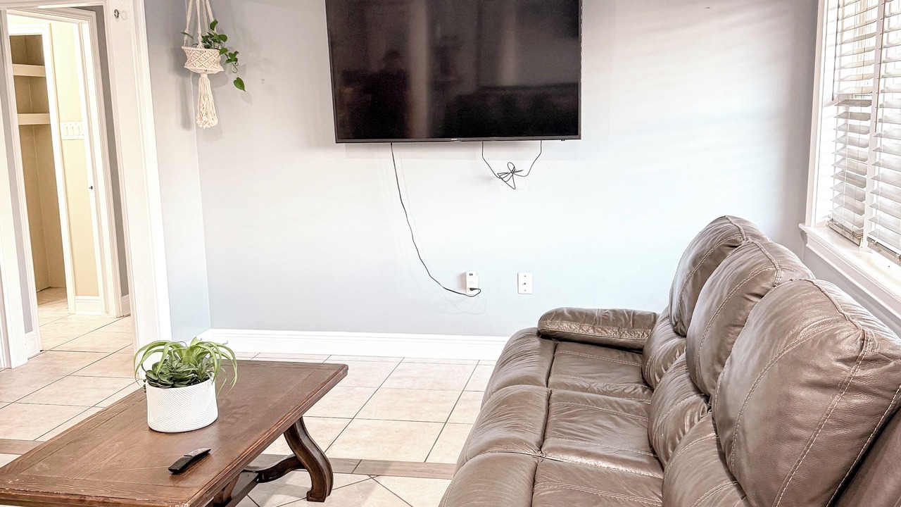 Photo of Livingroom in Kenner - Louis Armstrong International Airport