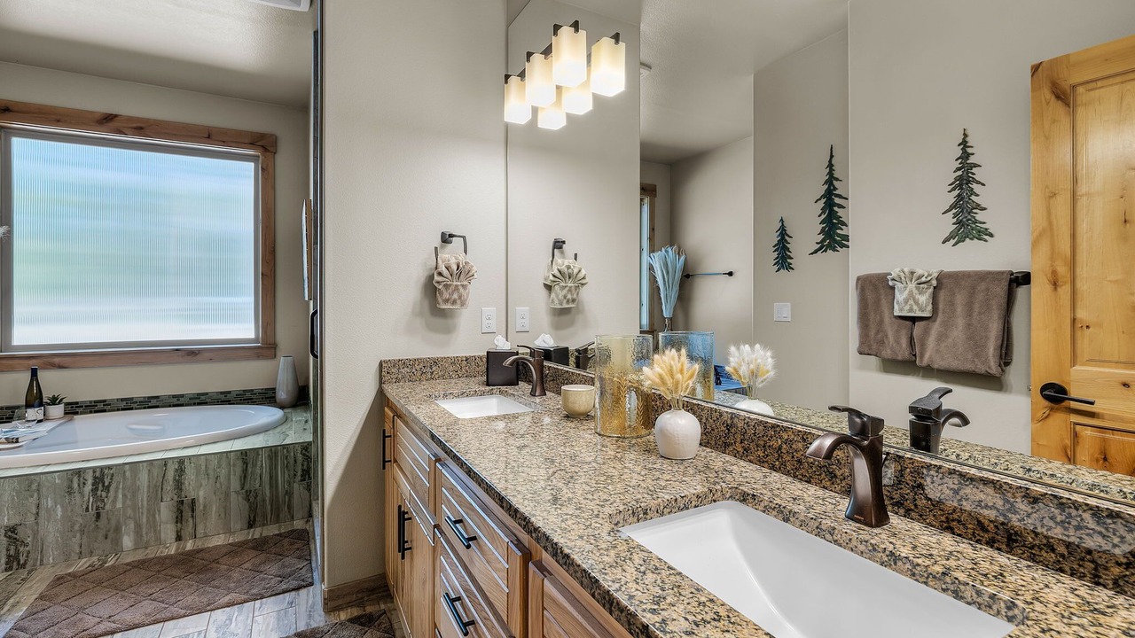 Photo of Bathroom in Sunriver