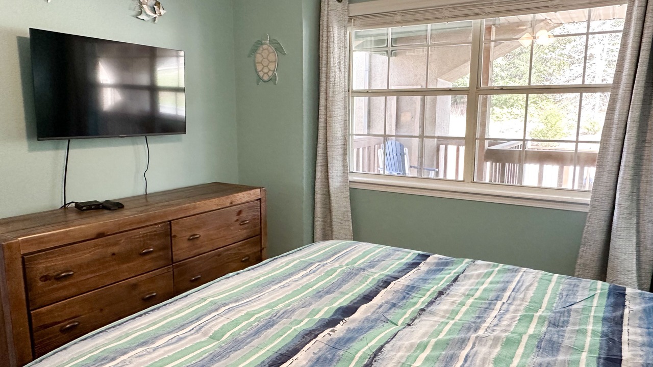 Photo of Bedroom in Reeds Spring