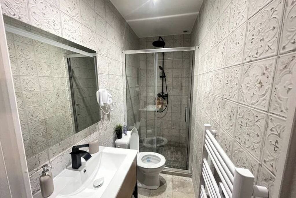 Photo of Bathroom in Reims