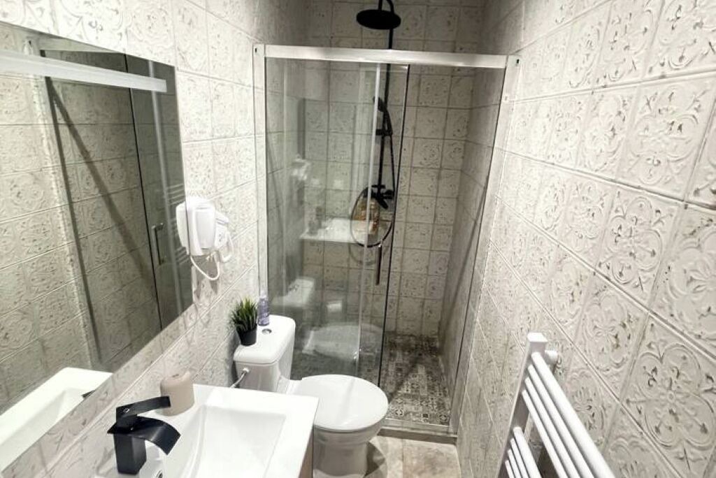 Photo of Bathroom in Reims