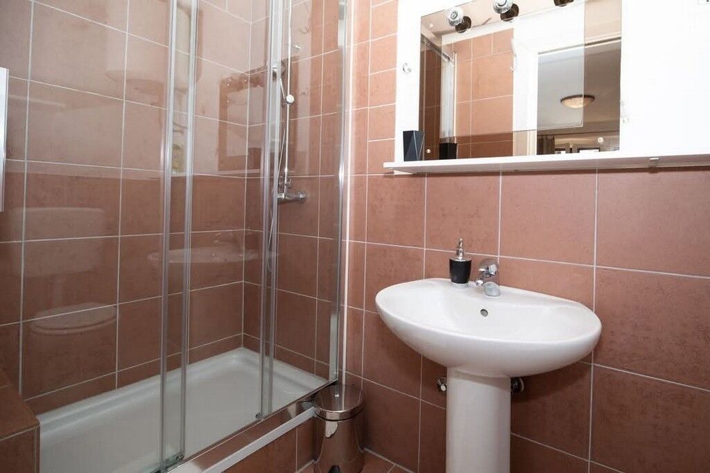 Photo of Bathroom in Lic