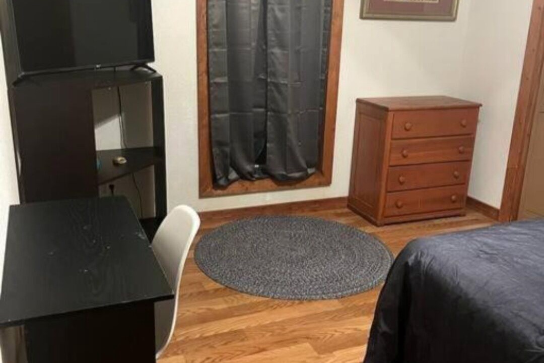 Photo of Bedroom in Deweyville