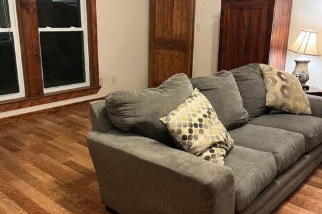 Photo of Livingroom in Deweyville