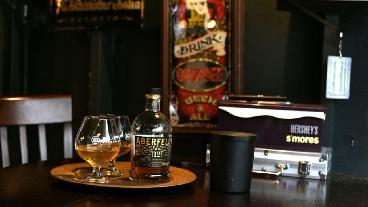 Photo of Others in Altmar