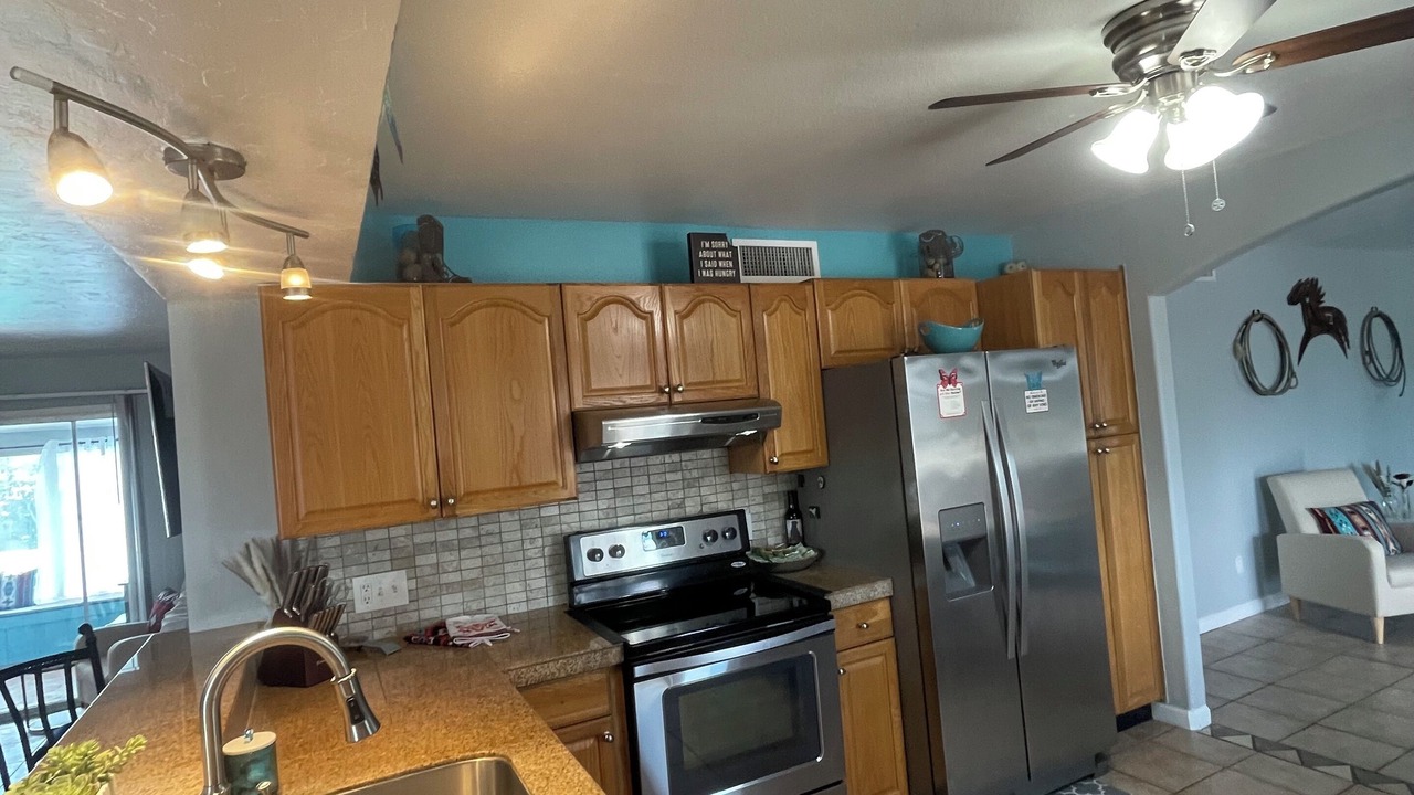 Photo of Kitchen in Groves Lincoln Park