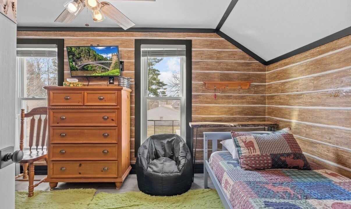 Photo of Bedroom in Baraboo