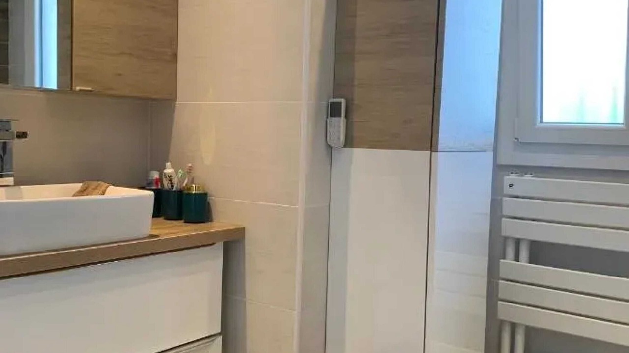 Photo of Bathroom in Labruguiere