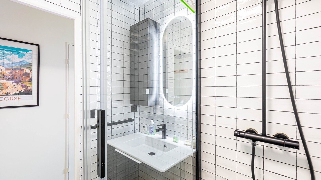 Photo of Bathroom in Gare