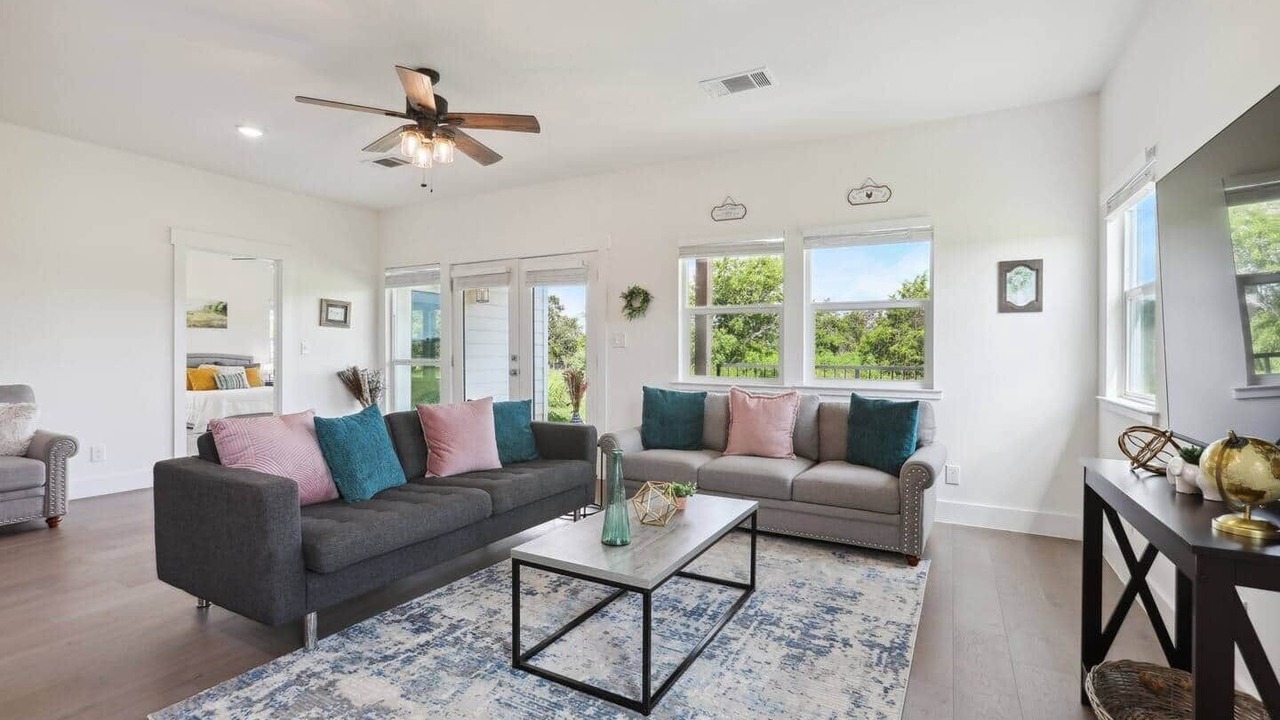 Photo of Livingroom in Paige