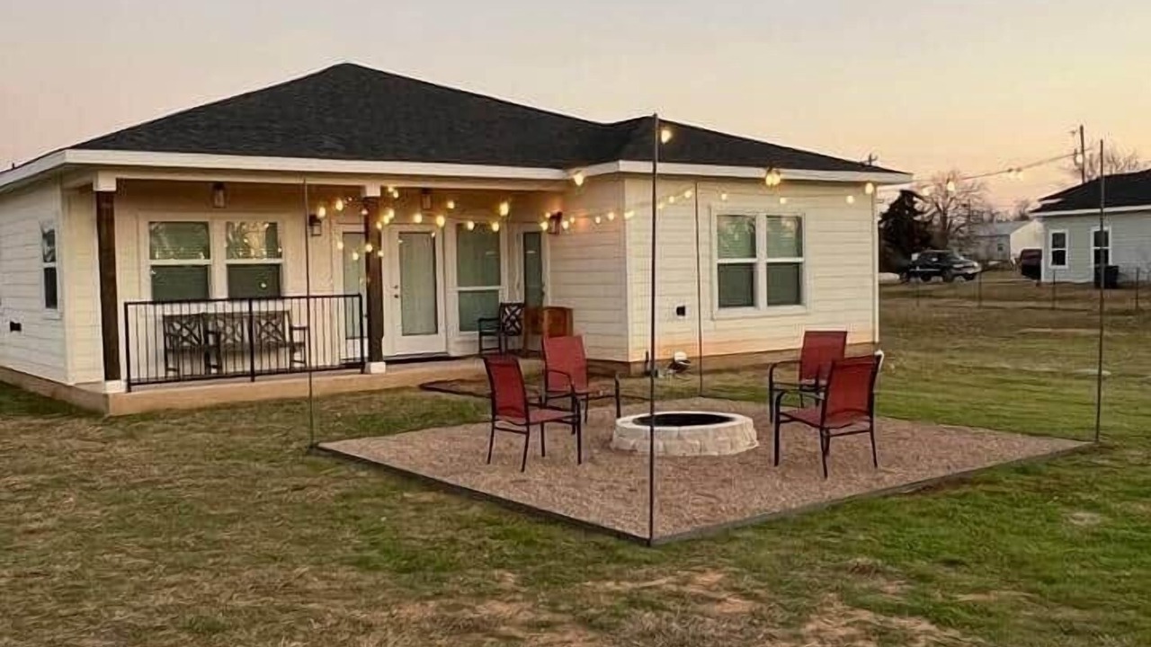Photo of Outdoor in Paige