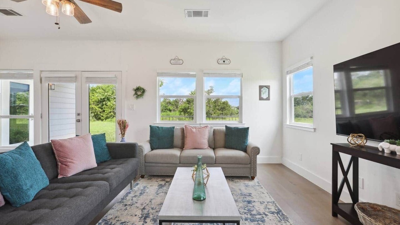 Photo of Livingroom in Paige