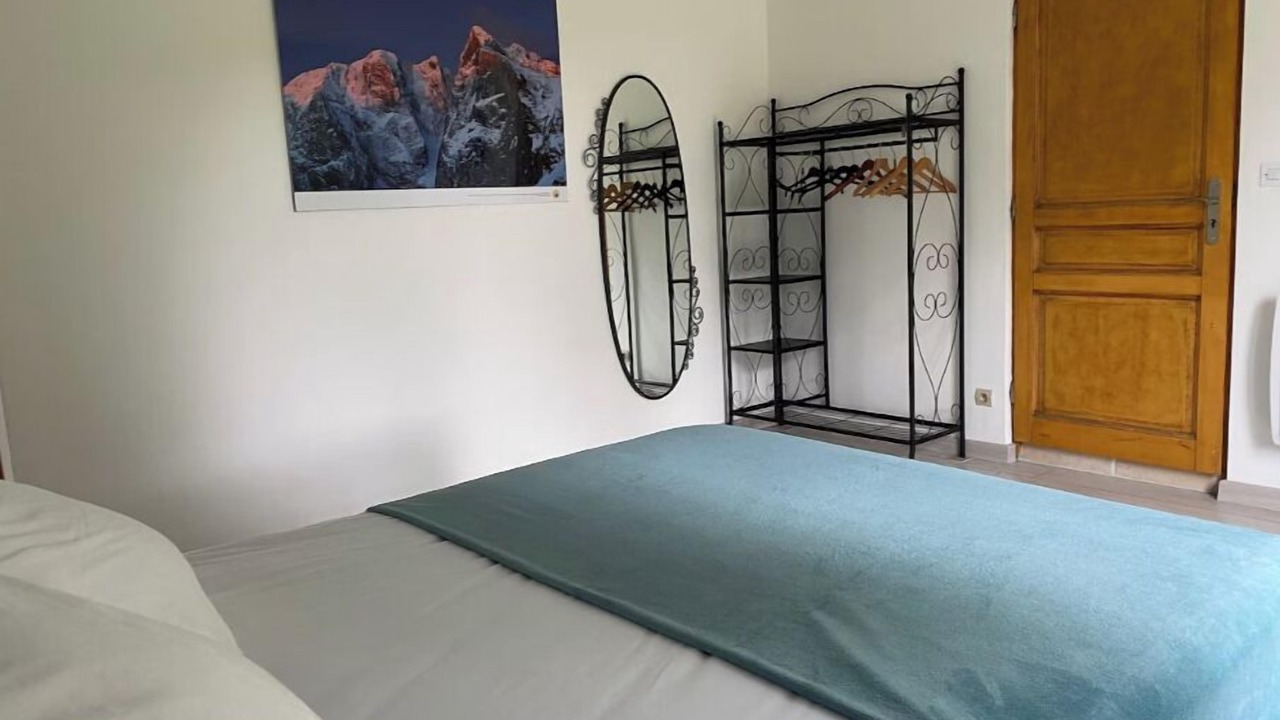 Photo of Bedroom in Morcenx