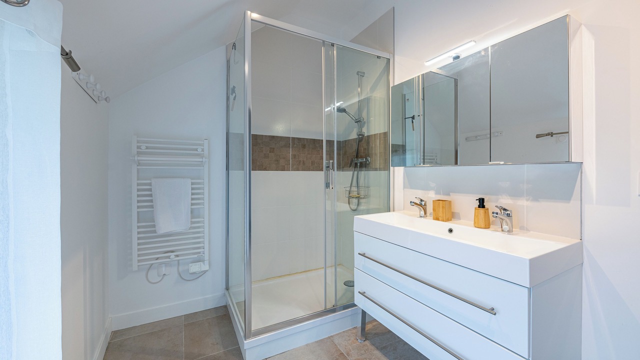 Photo of Bathroom in La Grande-Paroisse