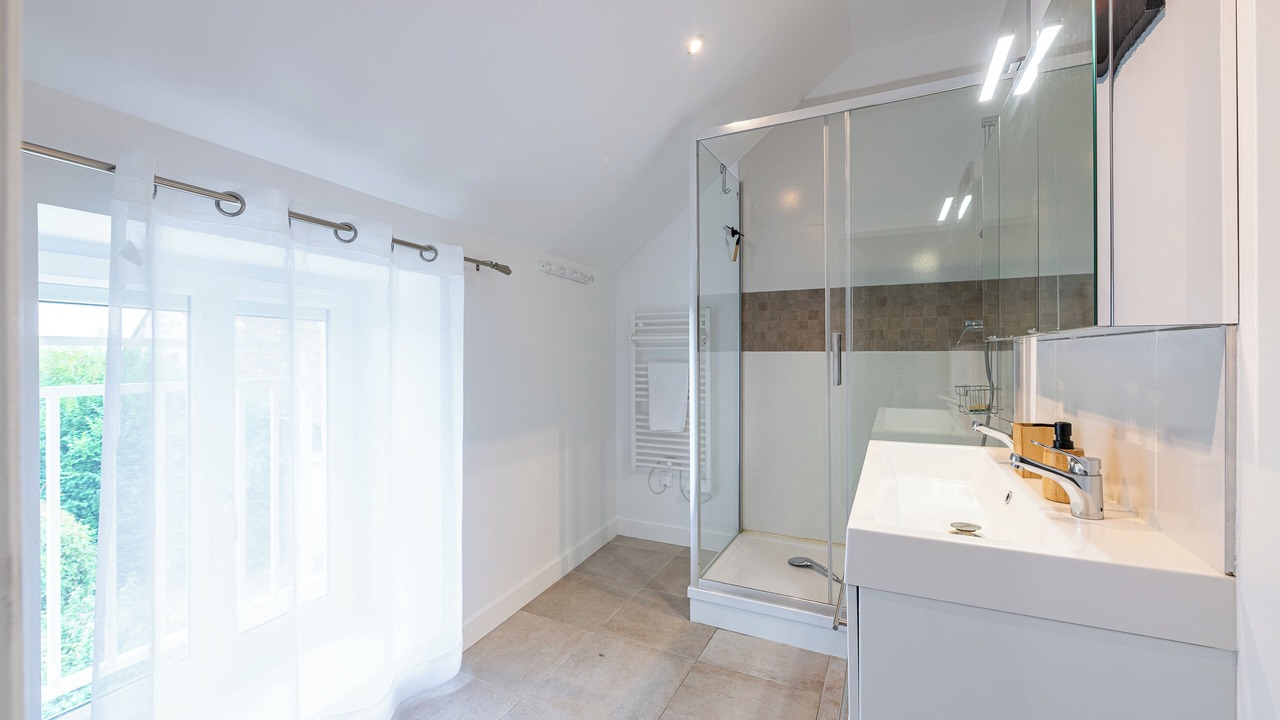 Photo of Bathroom in La Grande-Paroisse