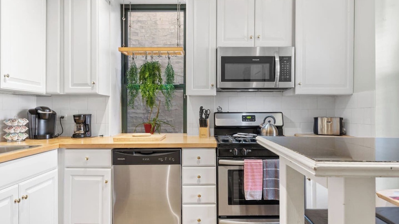 Photo of Kitchen in Near North Side