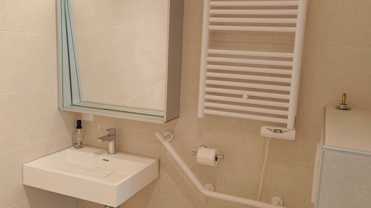 Photo of Bathroom in Biville-la-Baignarde
