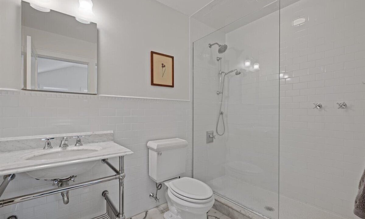 Photo of Bathroom in Garrison