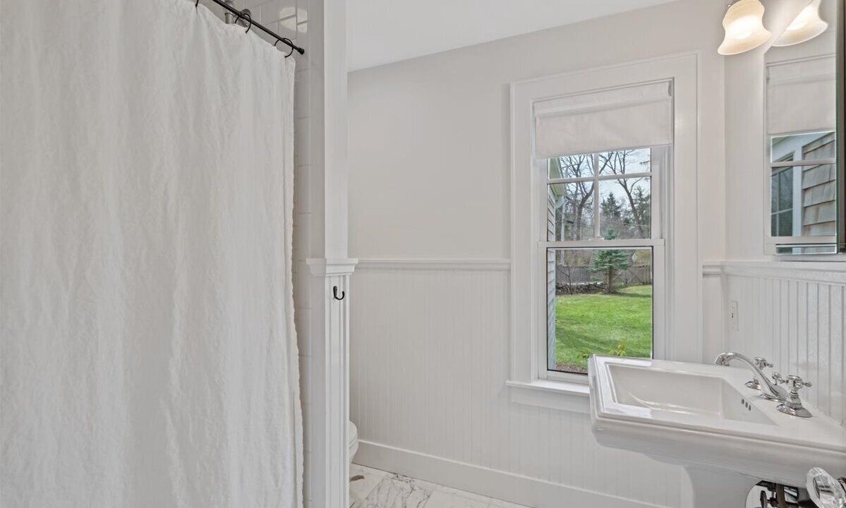 Photo of Bathroom in Garrison