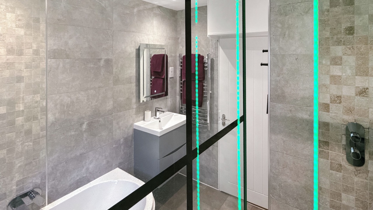 Photo of Bathroom in Wadeford