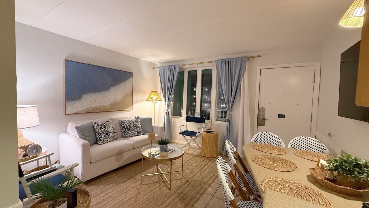 Photo of Livingroom in Avalon