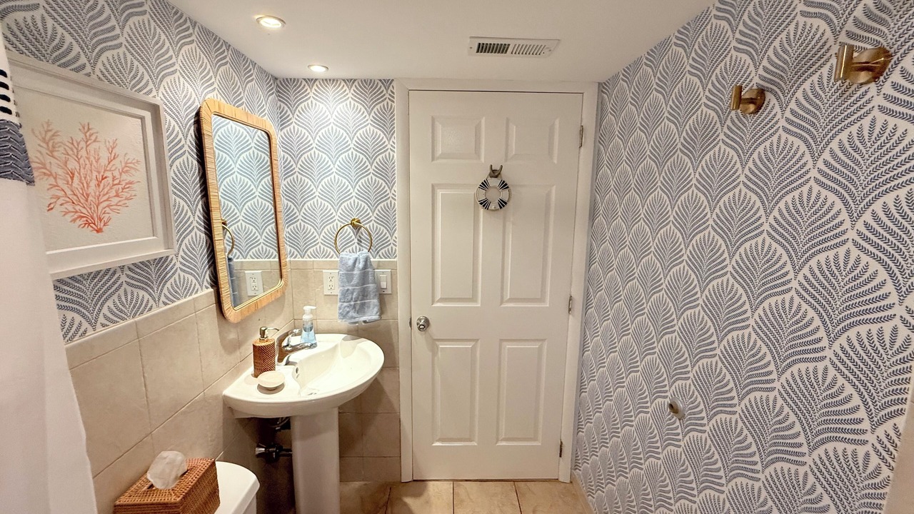 Photo of Bathroom in Avalon