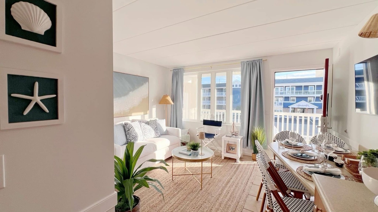 Photo of Livingroom in Avalon