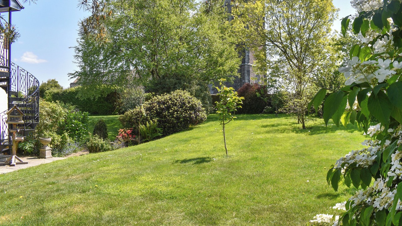 Photo of Outdoor in Parkham