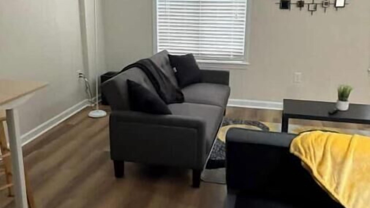 Photo of Livingroom in Five Points