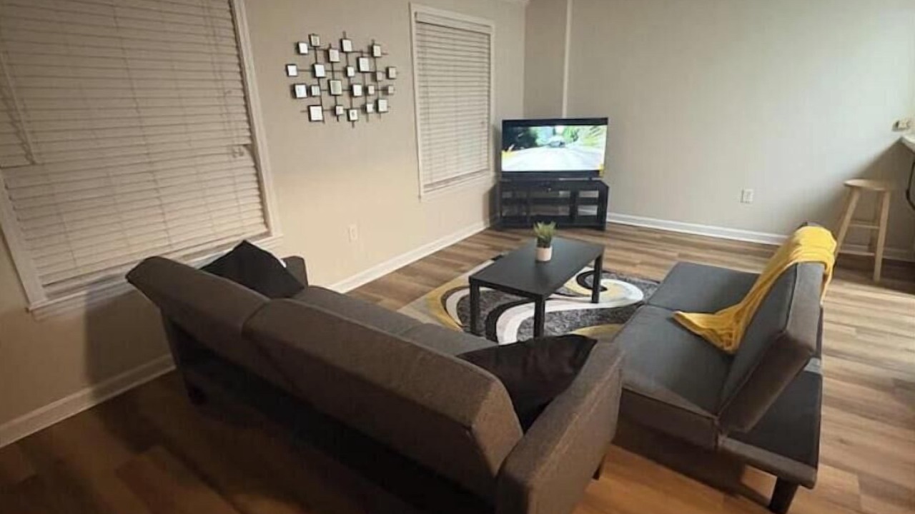 Photo of Livingroom in Five Points