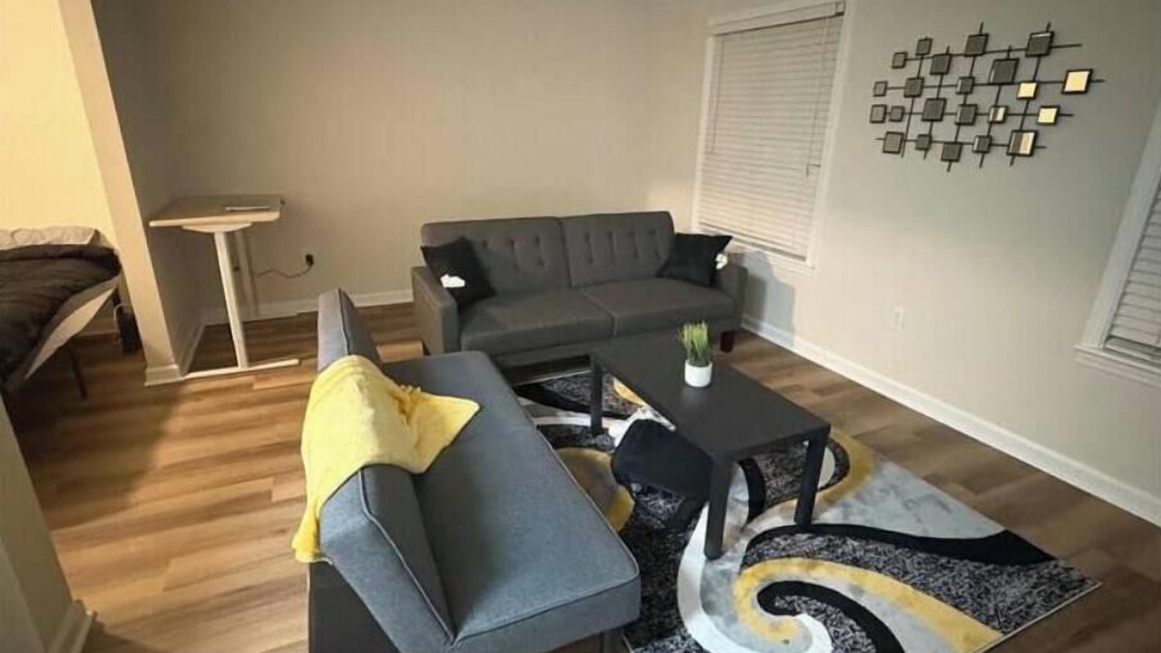Photo of Livingroom in Five Points