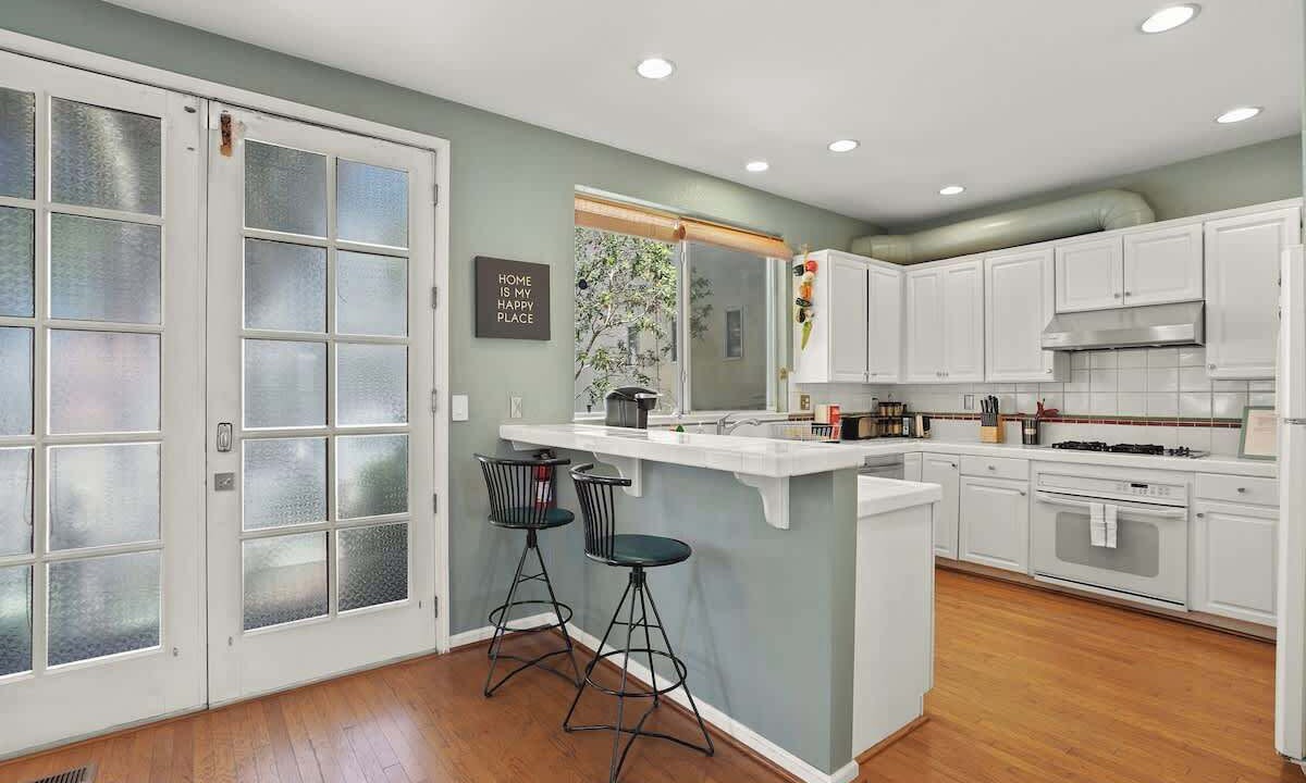 Photo of Kitchen in Little Hollywood