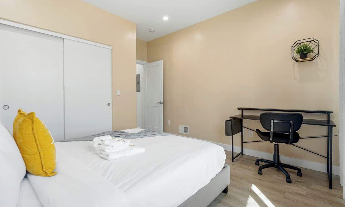 Photo of Bedroom in Excelsior