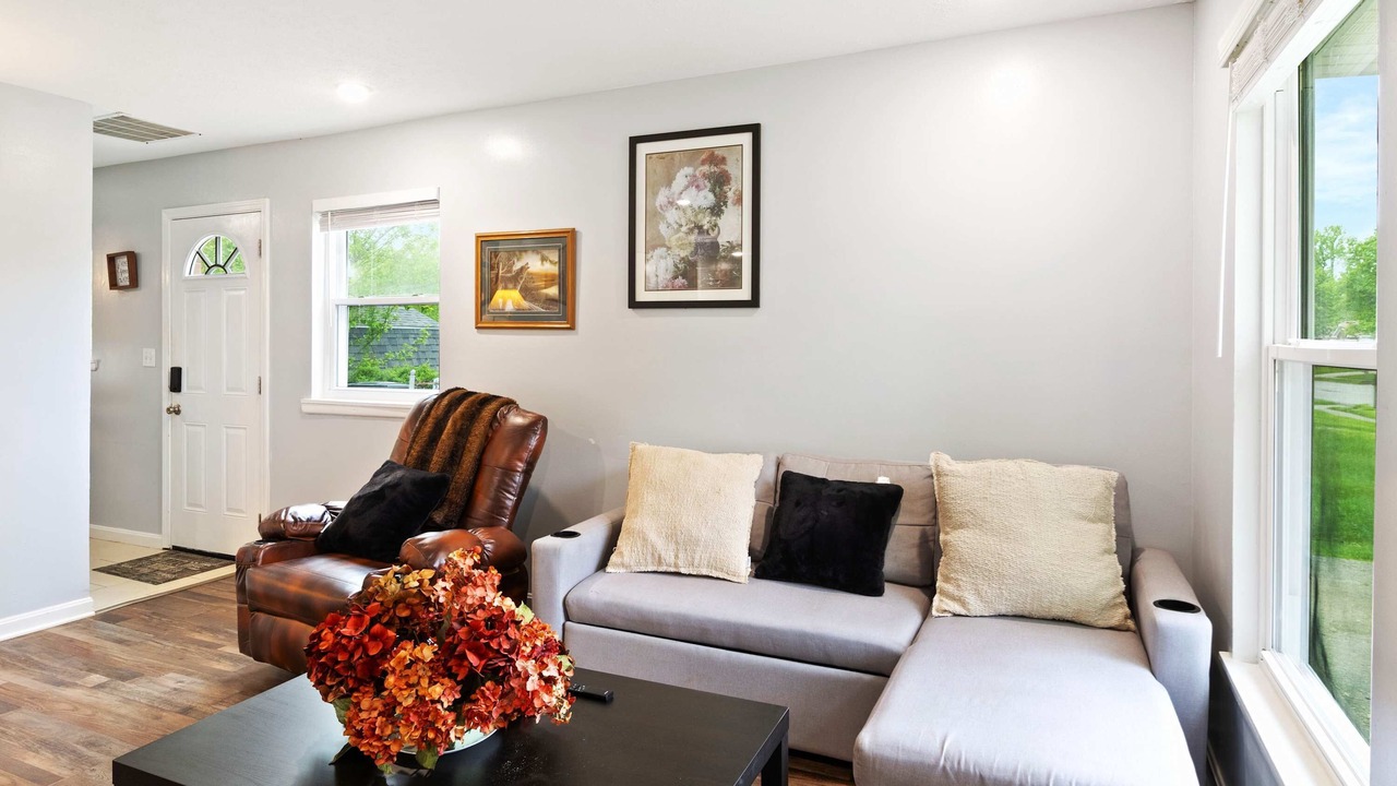 Photo of Livingroom in Jeffersonville