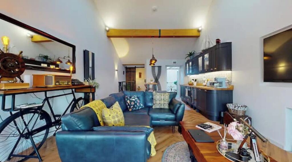 Photo of Livingroom in Mumbles