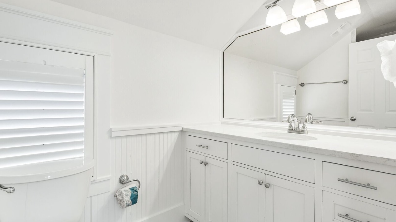 Photo of Bathroom in Seaside