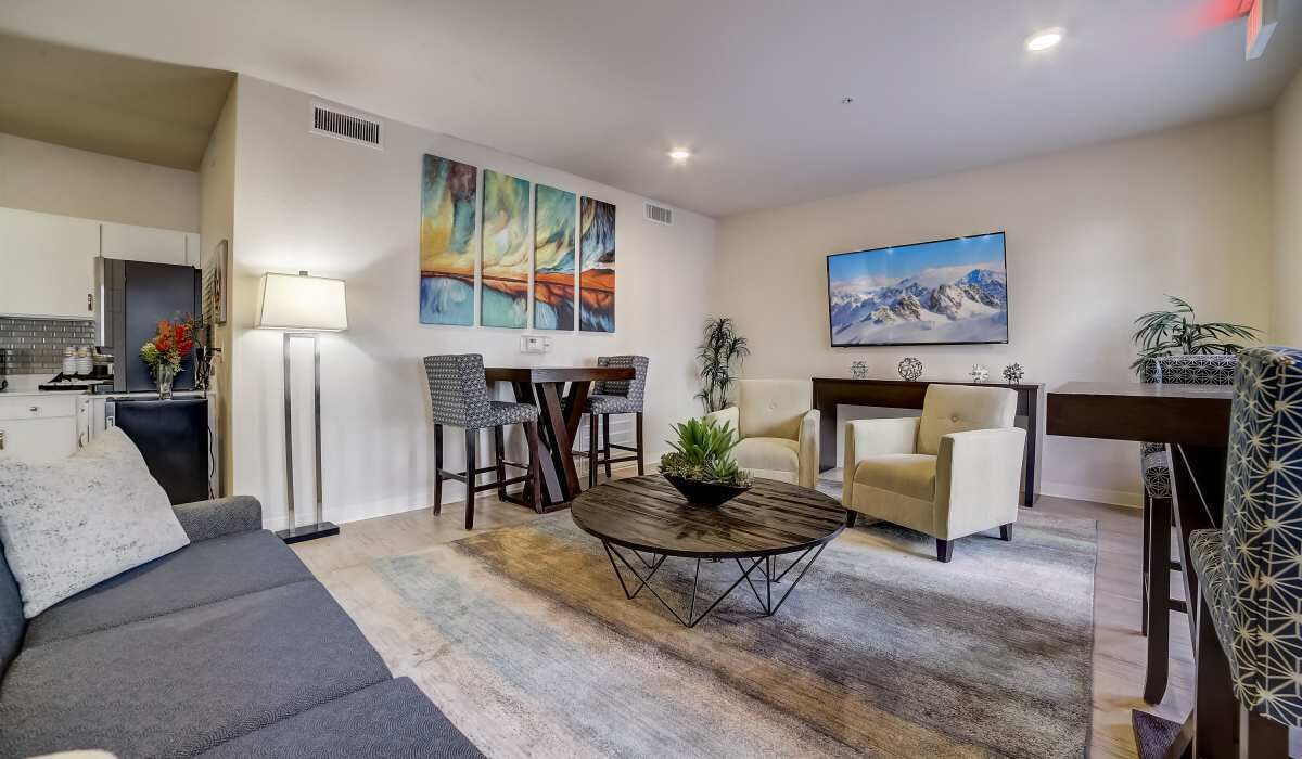 Photo of Livingroom in Far North Central