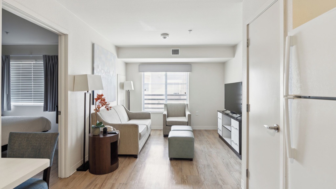 Photo of Livingroom in Far North Central