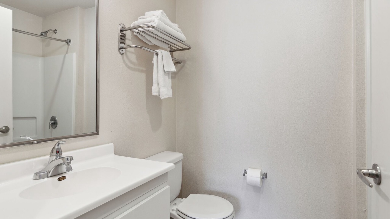 Photo of Bathroom in Far North Central